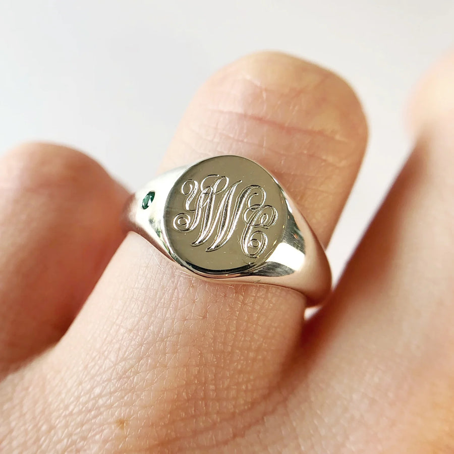 Classic Signet Ring Silver