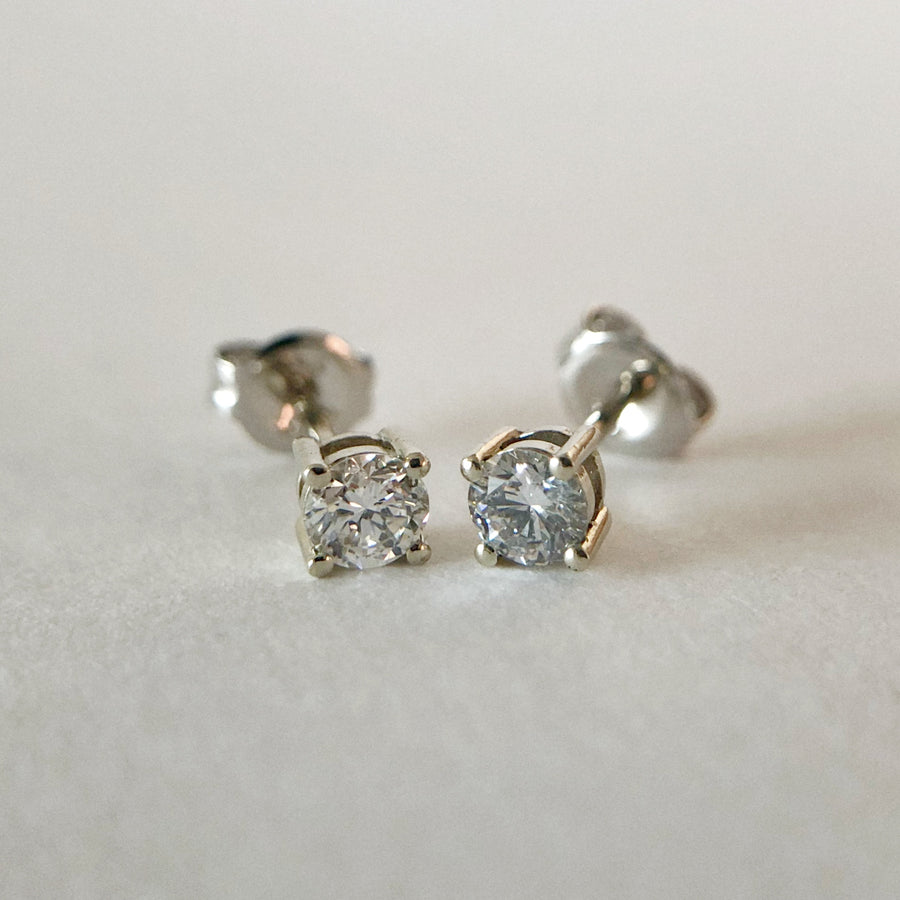 Round Diamond Studs