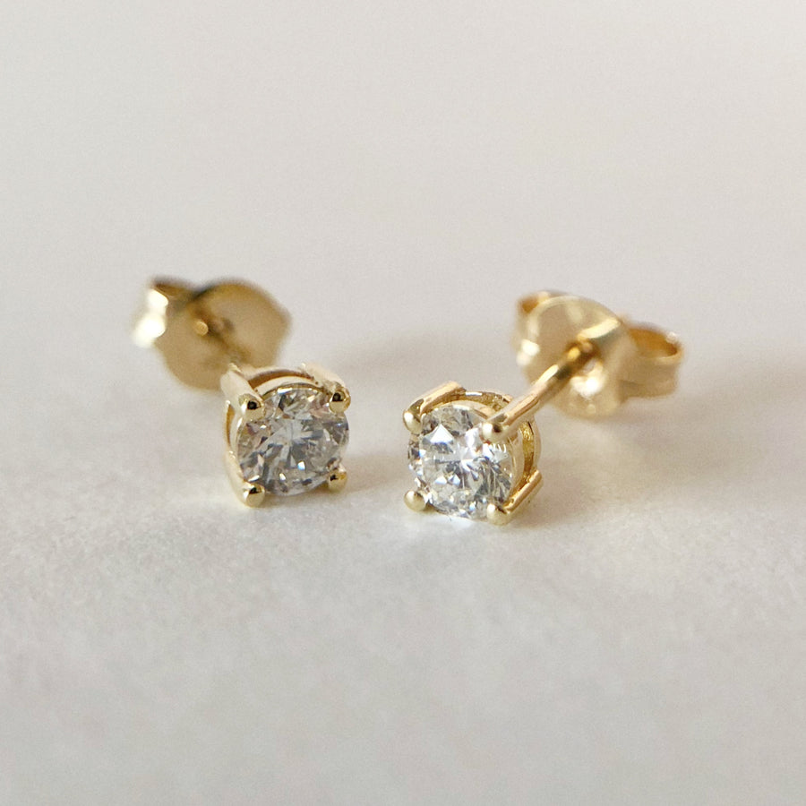 Round Diamond Studs