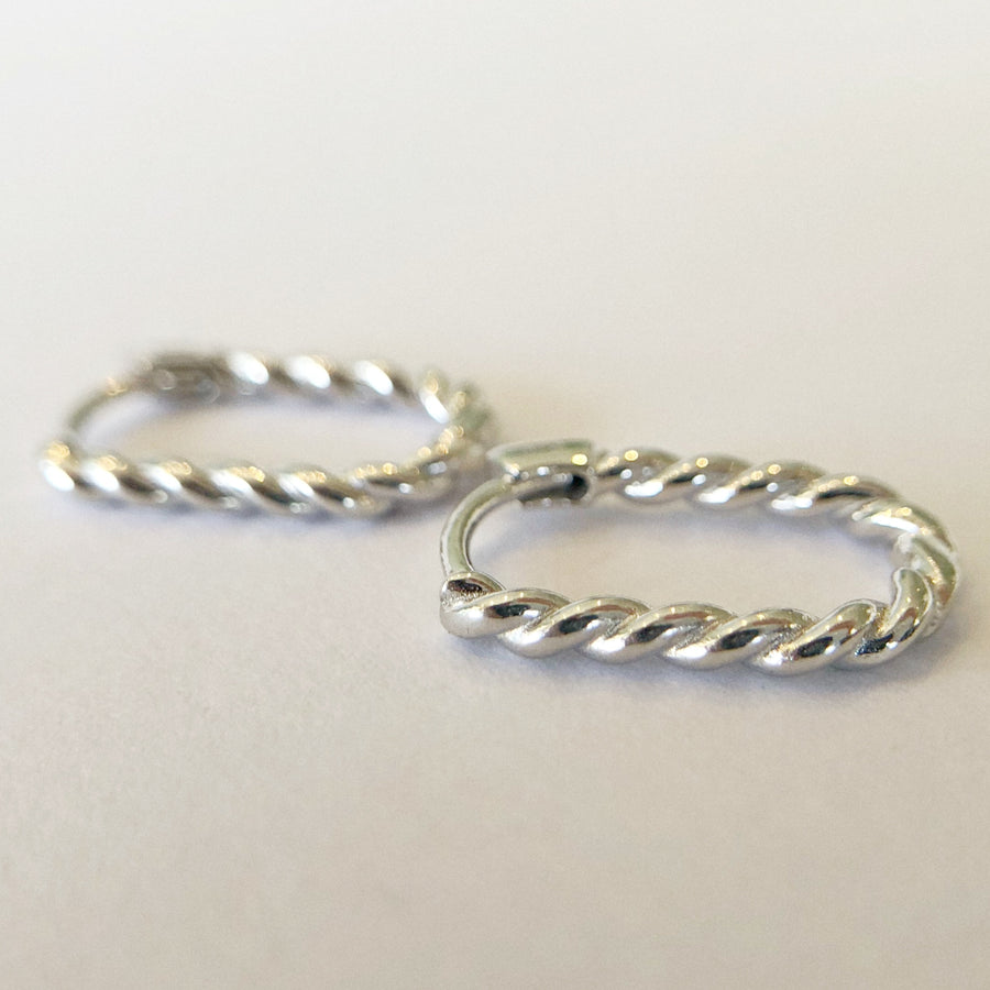 Huggies Hand Rings Twist Oval Huggies – Geneine Honey Bespoke Jewellery