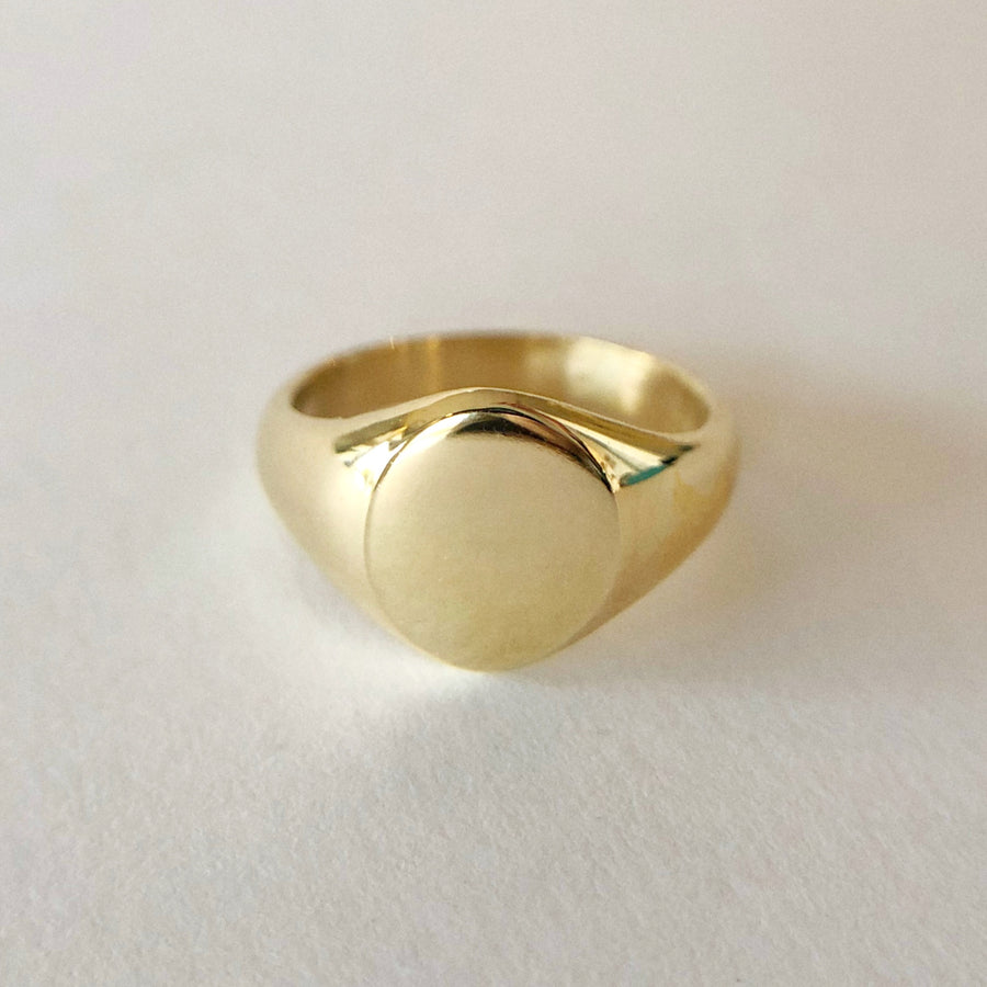 Classic Signet Ring Gold