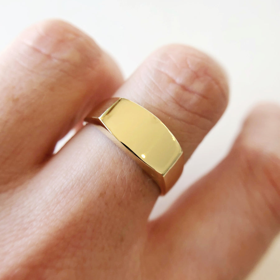 Rounded Rectangle Signet Ring
