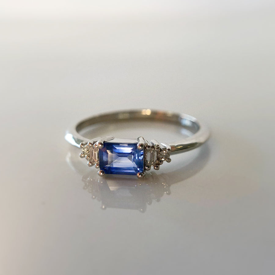 Ceylon Sapphire Ring with Diamonds