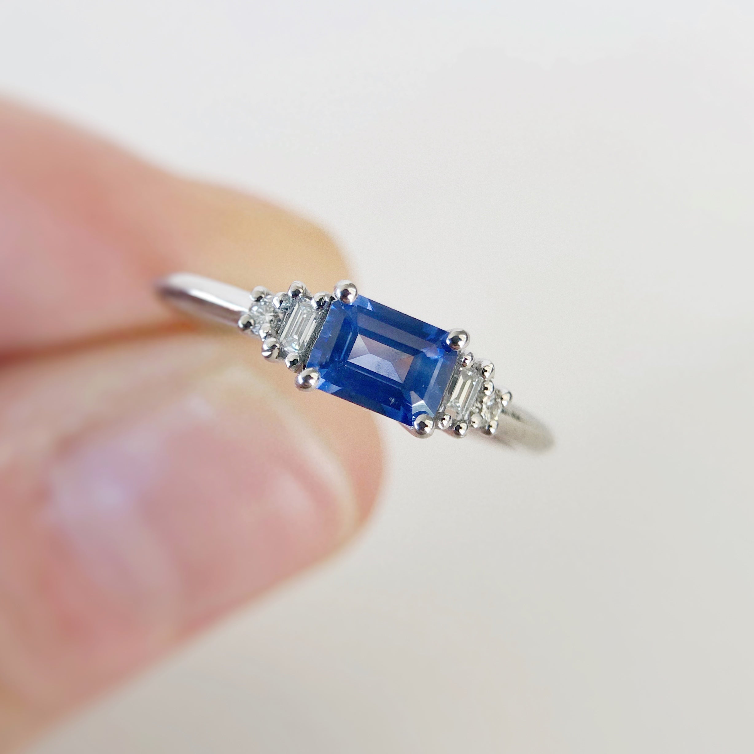 Ceylon Sapphire Ring with Diamonds