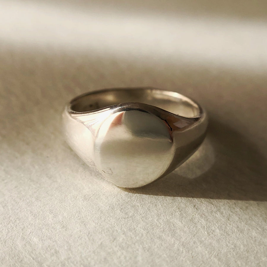 Classic Signet Ring Silver