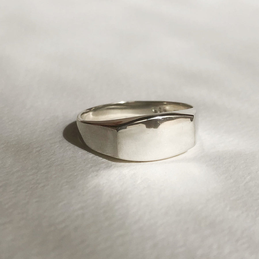 Rounded Rectangle Signet Ring