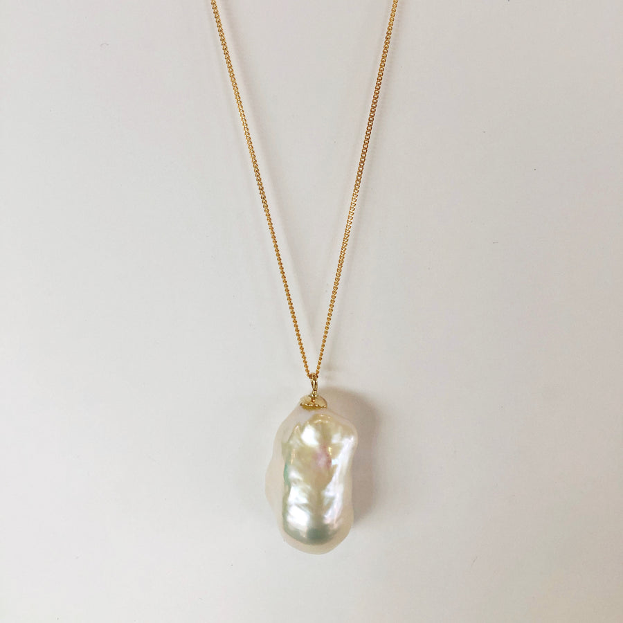 Baroque Pearl Necklace with Curb Chain