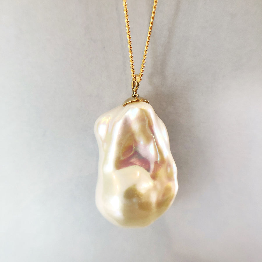 Baroque Pearl Necklace with Curb Chain