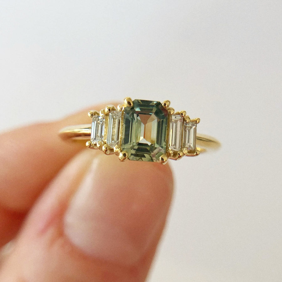 Light Green Australian Parti Sapphire Ring with Diamonds