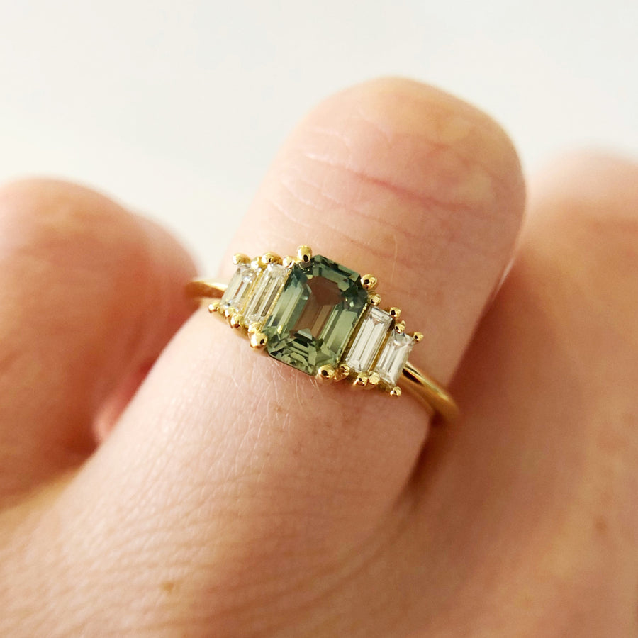 Light Green Australian Parti Sapphire Ring with Diamonds
