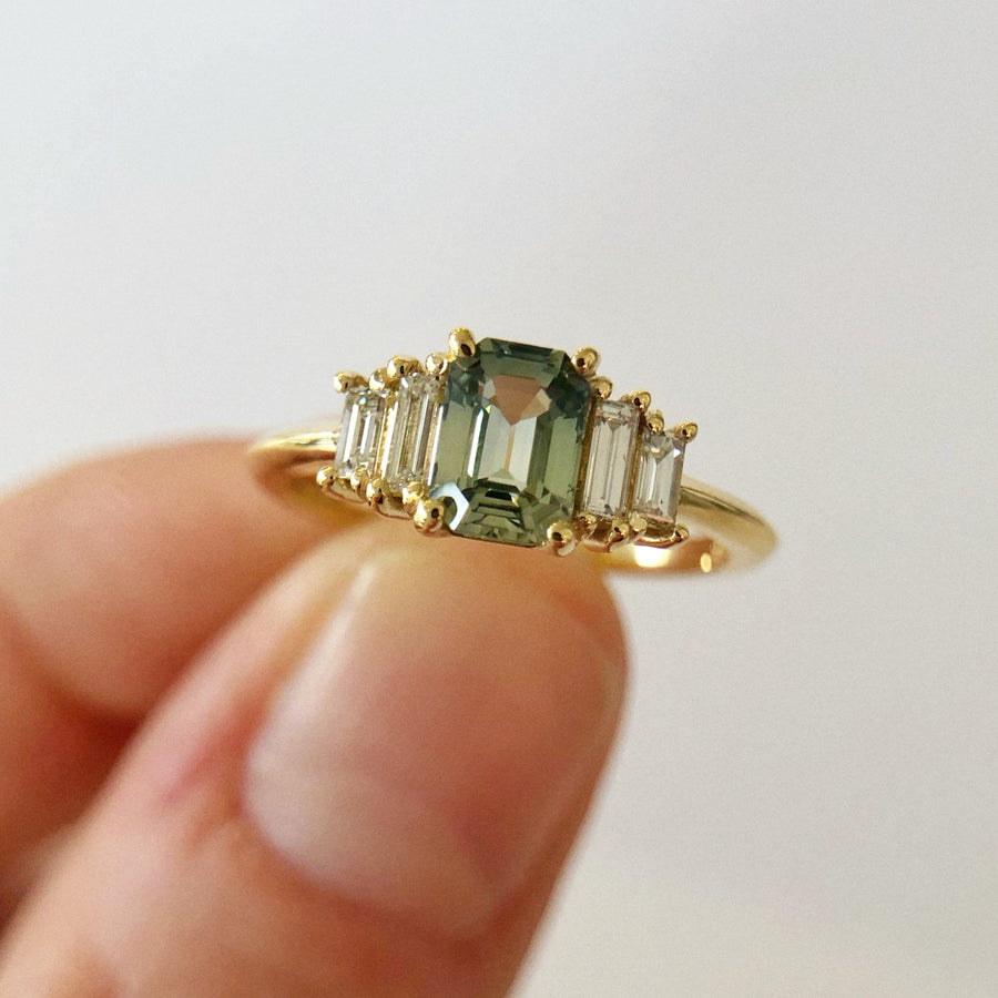 Light Green Australian Parti Sapphire Ring with Diamonds