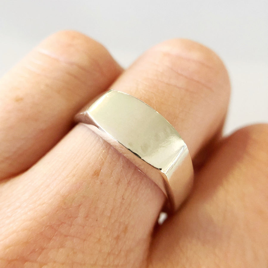 Rounded Rectangle Signet Ring