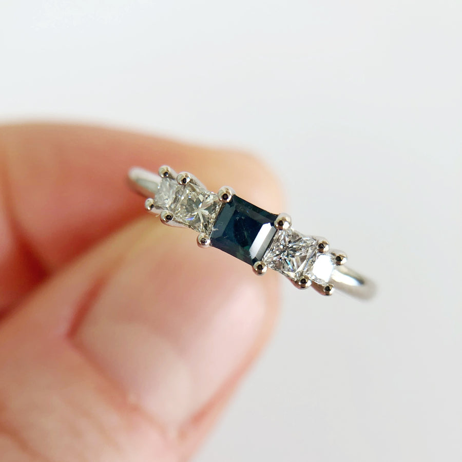 Petite Bebe Ring