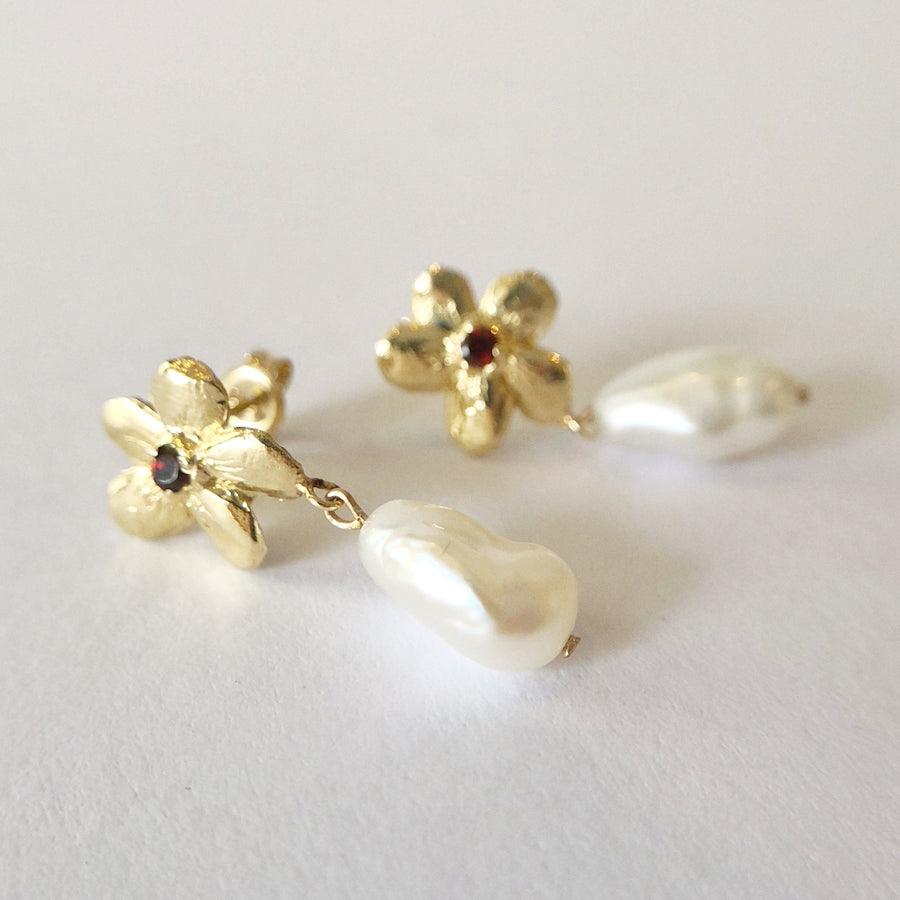 Primrose and Pearl Earrings