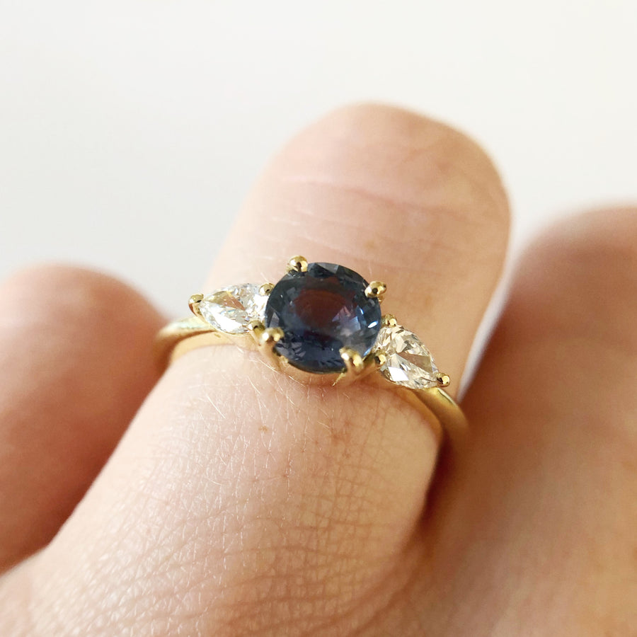 Willow Ring with Ceylon Sapphire and Diamonds